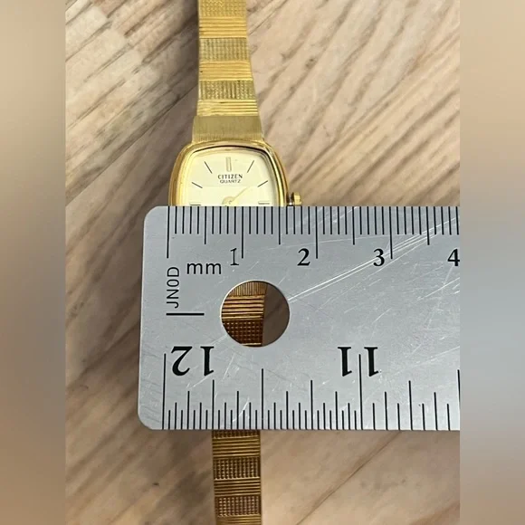 Citizen Ladies Watch Vintage Gold Tone Bracelet, Dial, Hands  display picture 1